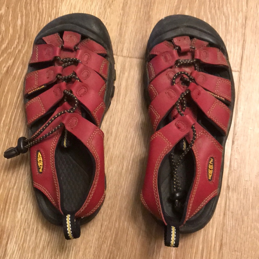 Keen children’s watershoes